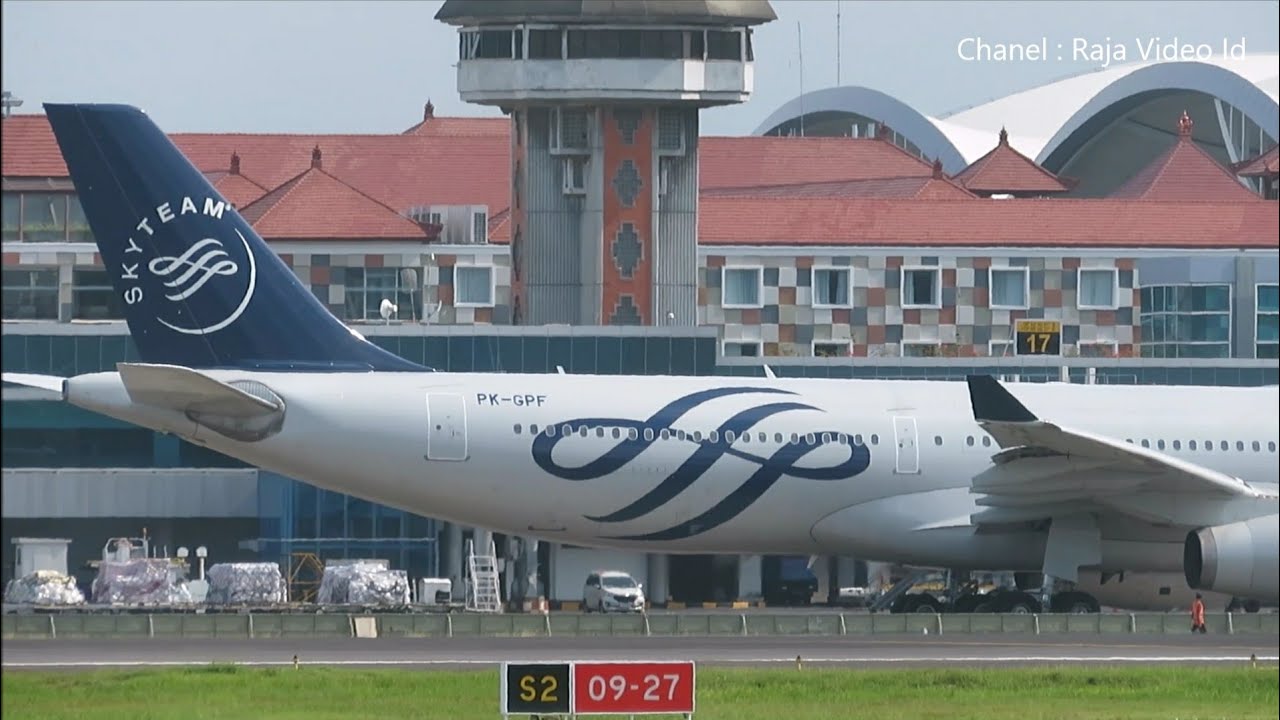 Kesibukan Lalu Lintas Pesawat di Bandara Ngurah Rai Bali, Landing dan Take Off