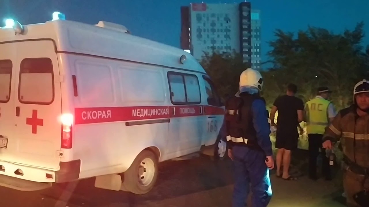 4.07.2020г. ДТП Южное шоссе двое пострадавших один из которых ребенок МЧС, спасатели, скорая помощь