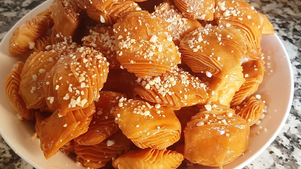 رغيفات العيد اقتصاديين بمكونات متوفرة في كل بيت مقرمشين ومنسمين كيدوبوا في الفم