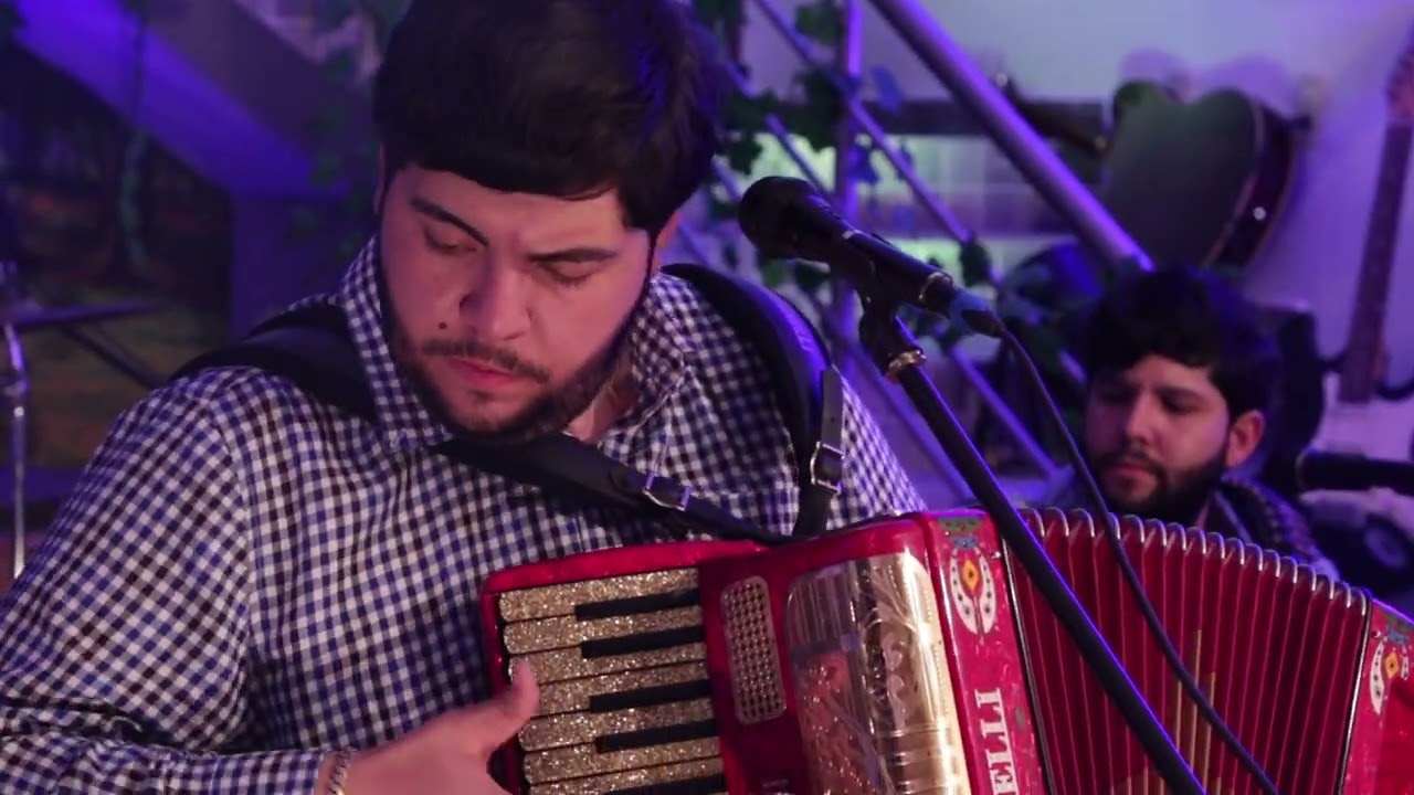 El Chapito- Herencia De Cosalá (En Vivo)