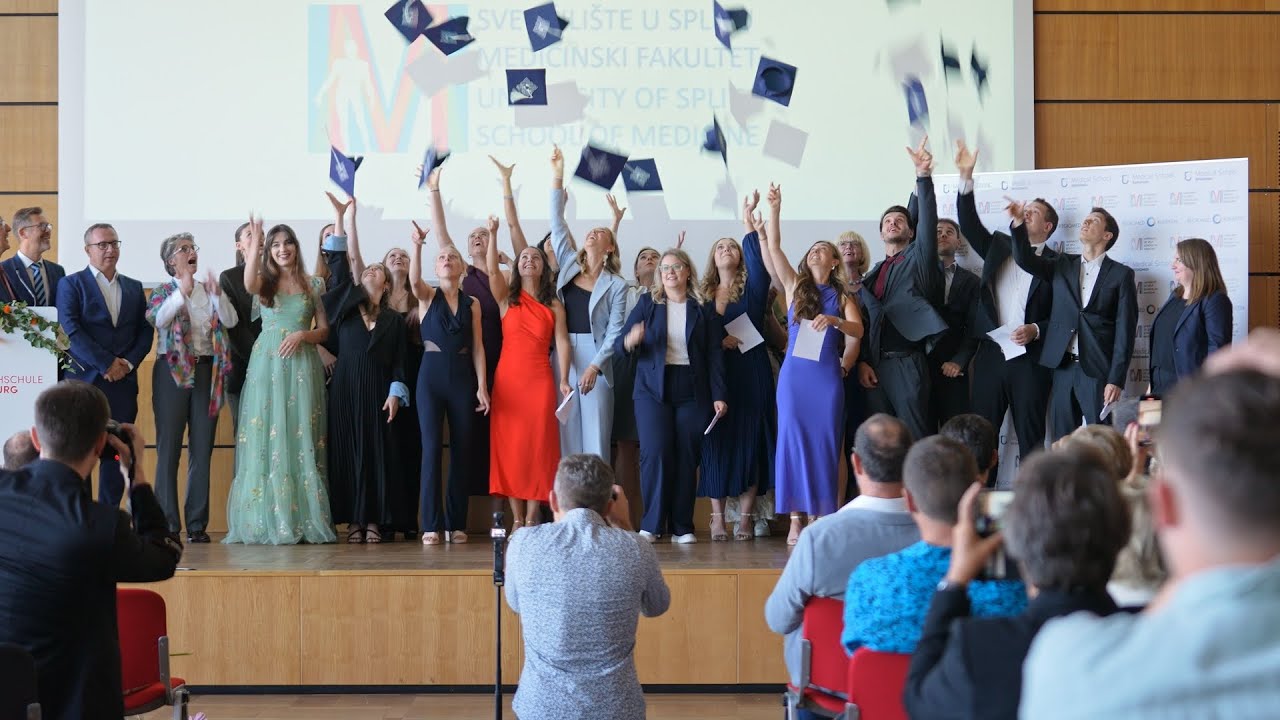 &Auml;rztenachwuchs f&uuml;r Coburg - Absolventenfeier der Medical School
