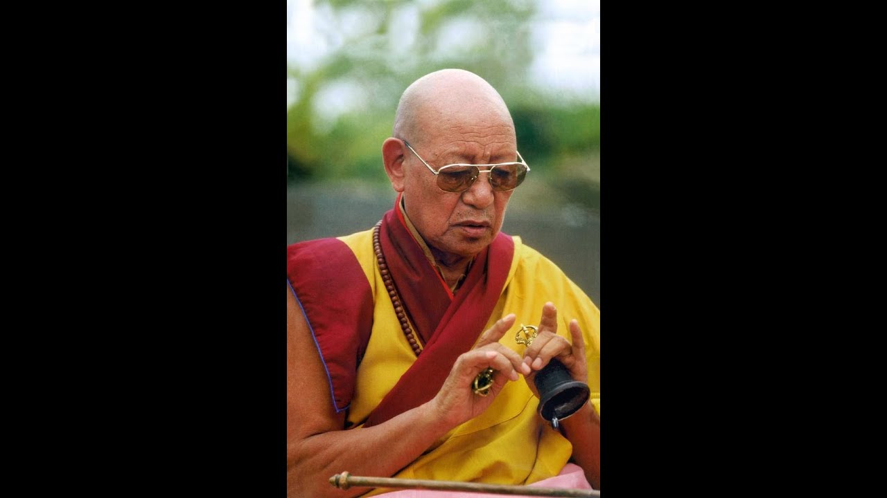 The Life of Lopon Tsechu Rinpoche /Csecsu Rinpocse &eacute;lete.