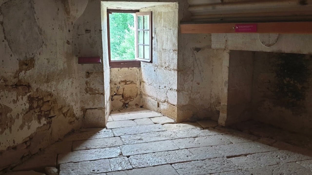 Puymartin Castle in Dordogne &ndash; History, Legends & Practical Info