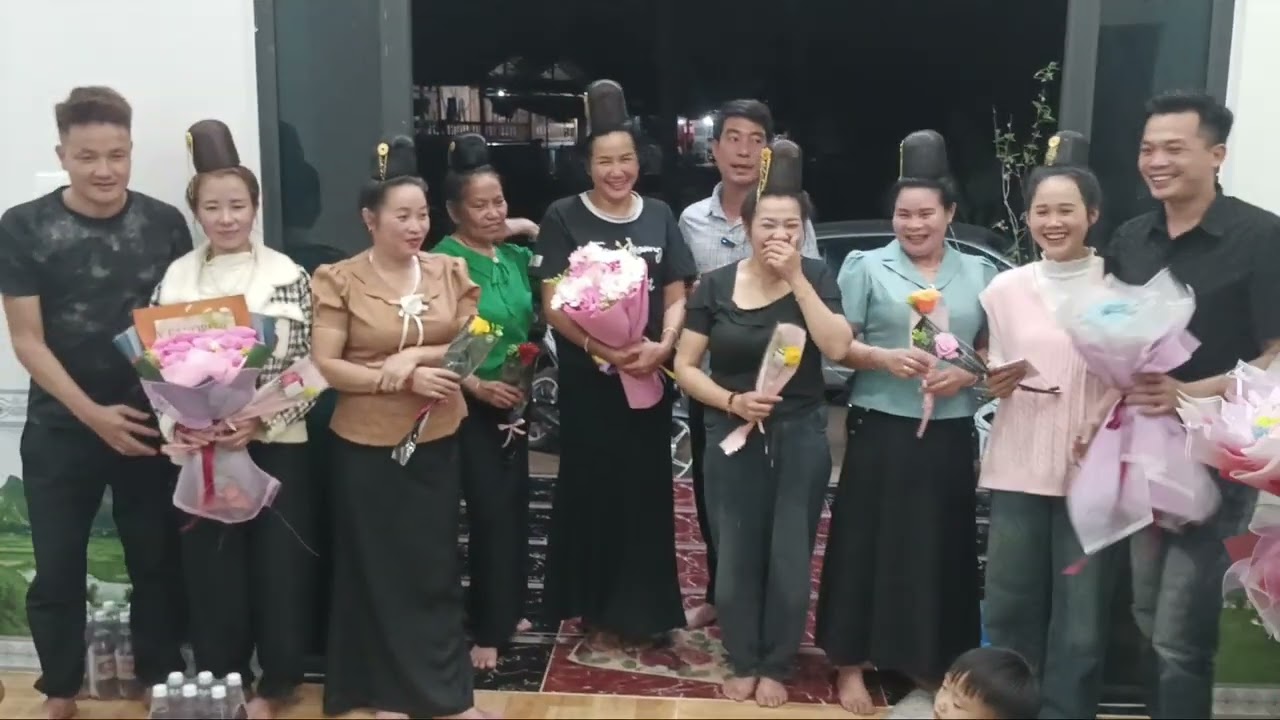 Mơi pi nọng tỏn phăng quàng lả khắp chốm mự cốn nhính muôn hênh pi nọng ơi 