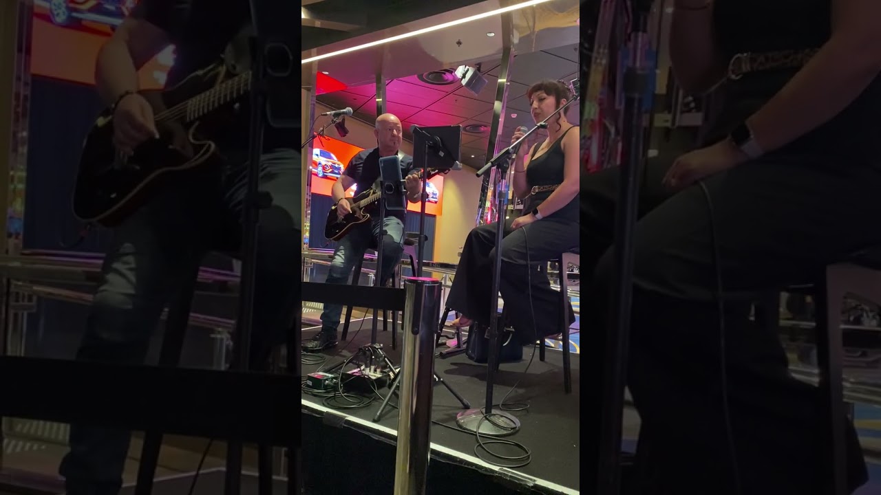 Upbeat Duo - Watermelon Sugar, Jackpot Bar, Crown