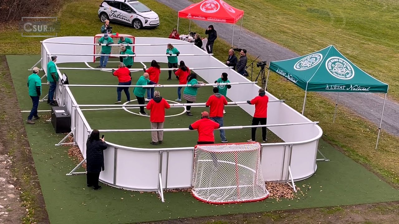 EN BREF |  UN BABYFOOT GÉANT HUMAIN POUR LE CENTRE NOTRE-DAME-DE-FATIMA