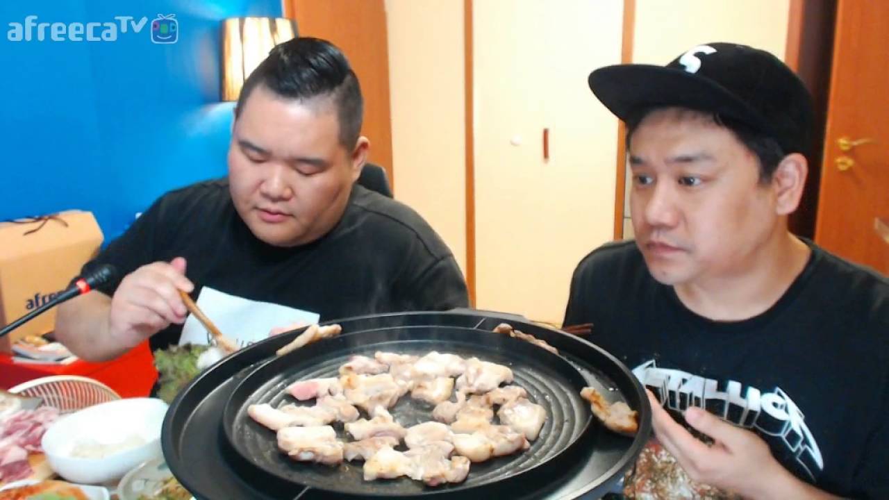 삼겹살먹방 게스트 절친과 푸우 함께 ^^
