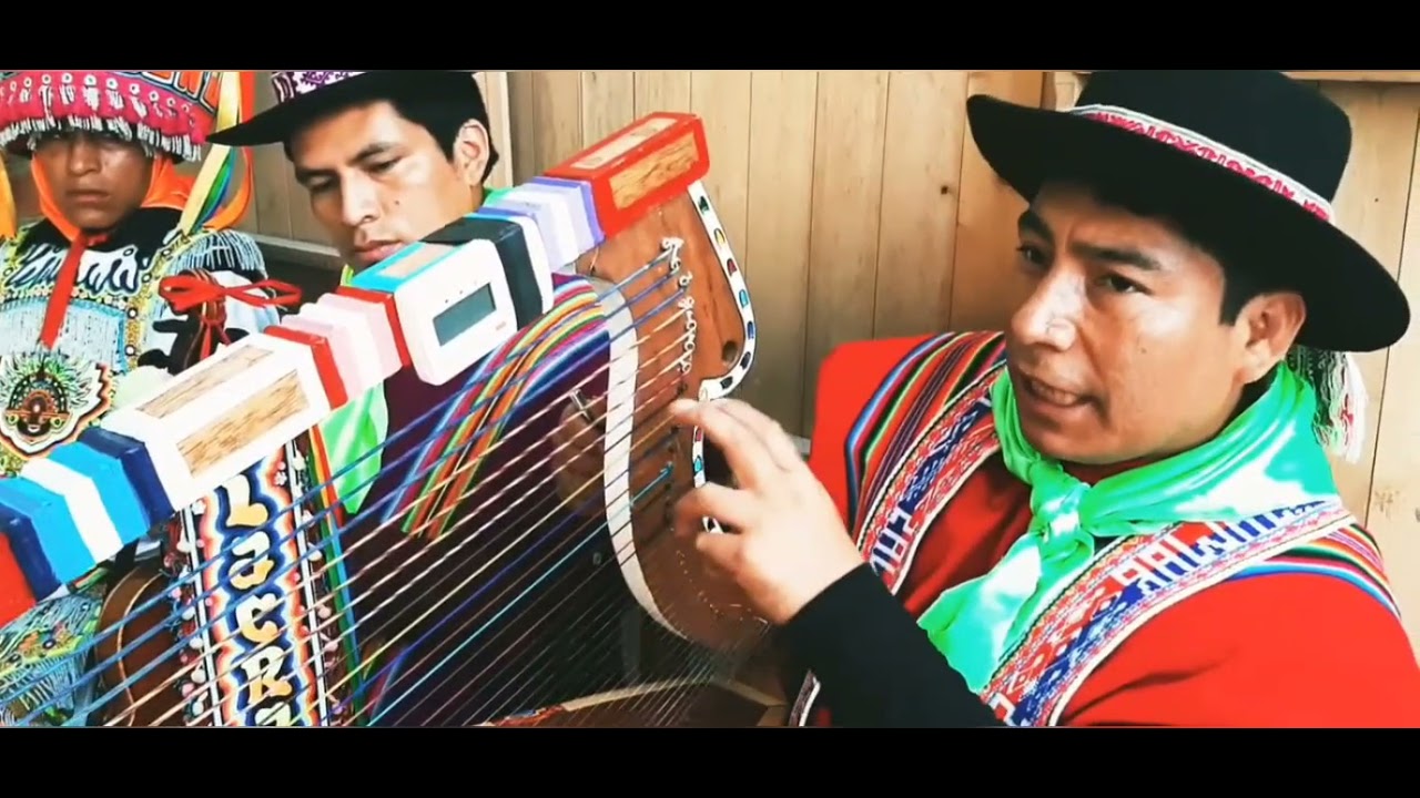 YAWAR SONQO Y SU ESCUELA VIRTUAL DE ARPA ANDINA EN DANZA DE LAS TIJERAS DE AYACUCHO