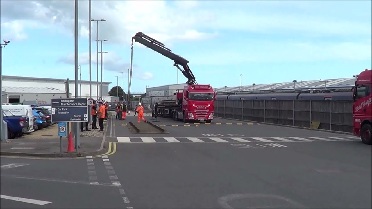 PREPARING COACHES OF CLASS 395008 FOR MOVES TO EASTLEIGH & ASHFORD KENT MAINTENANCE DEPOT 08/09/25