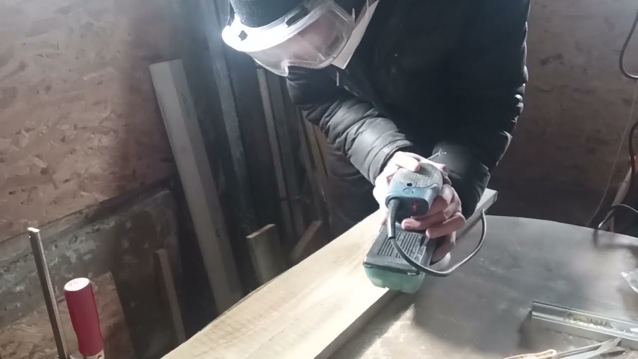 Шлифмашина Bosch  GEX 125-1. Шлифовка древесины без пыли, но очень медленно.