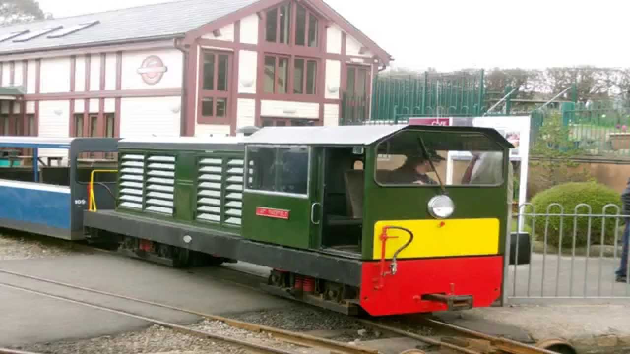 LADY WAKEFIELD ARRIVES INTO RAVENGLASS STATION   THURSDAY 3 RD APRIL 2014