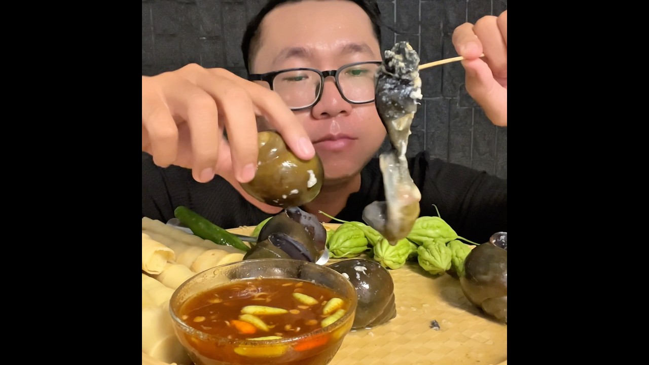 🐌 Snail Mukbang with Fermented Rice Sauce!#shorts #mukbang #snail