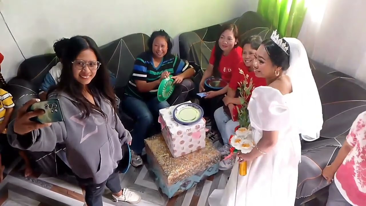 Valentine's day na! Wedding pa! Ang saya-saya naman🙏❤️🌹 Congratulations Both of you! God Bless🙏