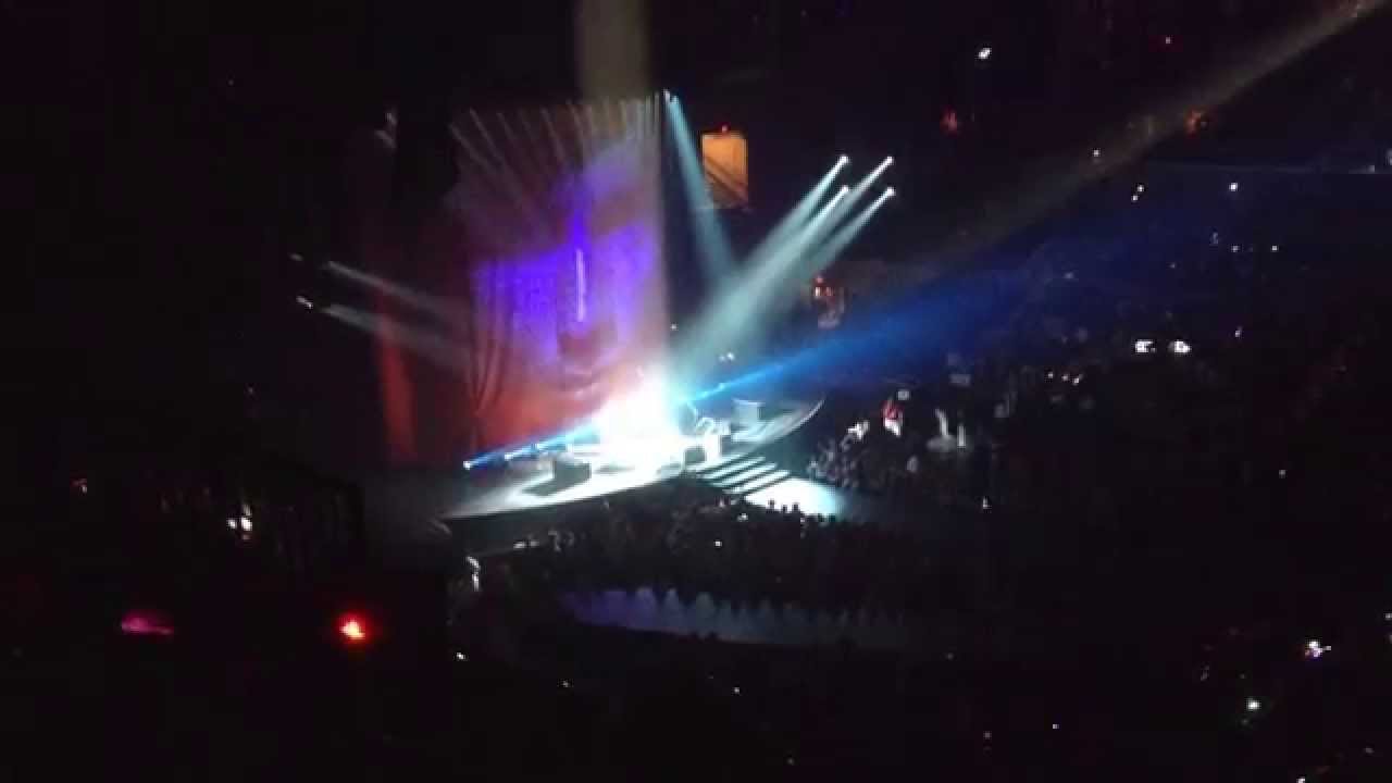 Ed Sheeran opening for Taylor Swift part 1