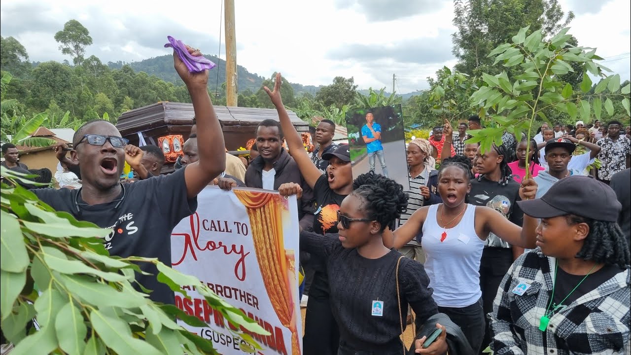 Maseno comrades Grand arrival at Kaiser home for burial