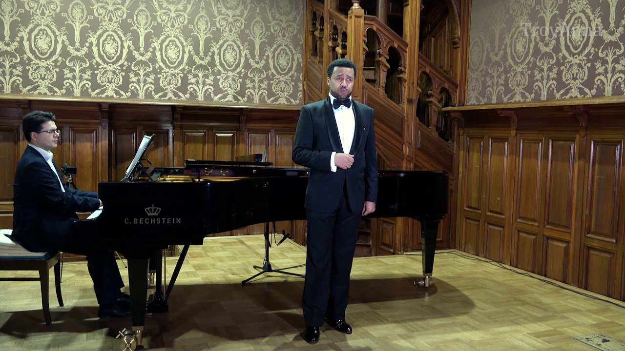Dmitrii LEBAMBA Gremin's aria