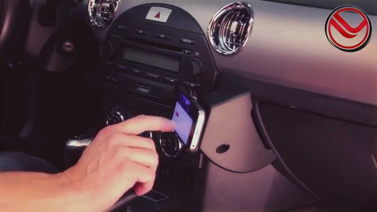 I.L. Motorsport Mazda MX-5 NC Mobile device mounting system