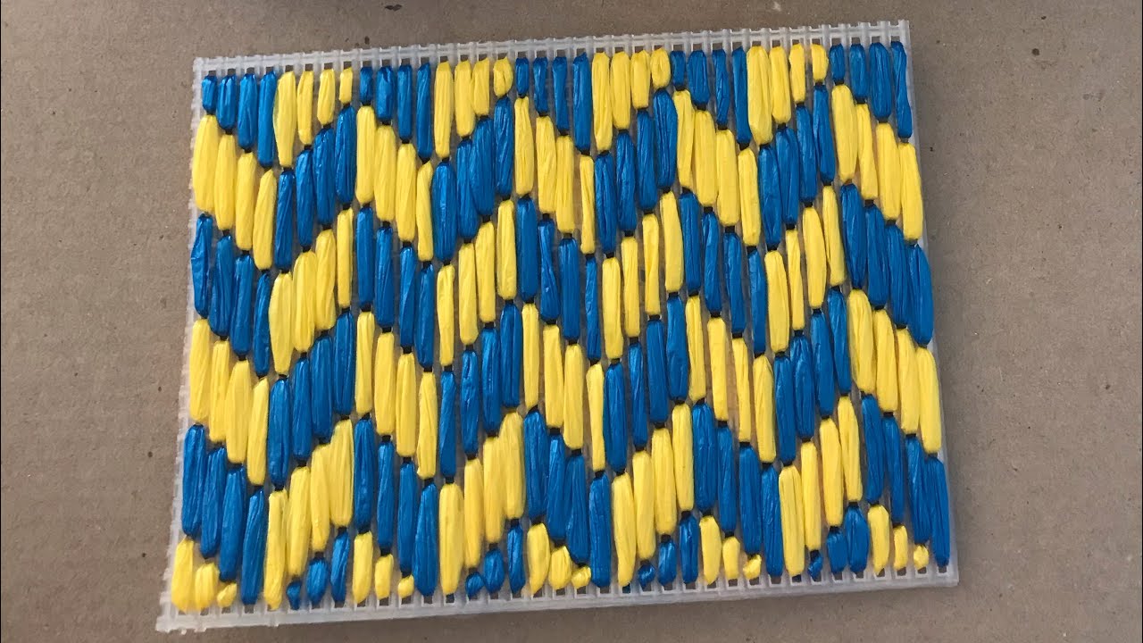Como hacer una puntada para una bolsa de rafia y malla || tejido de rafia || plastic canvas