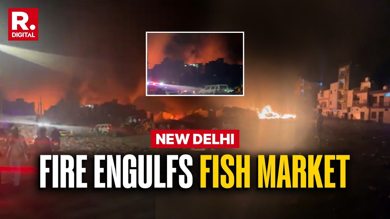 BREAKING: Fire Destroys Fish Market, Damages Several Huts In Slums | Uttam Nagar | Delhi | On Cam