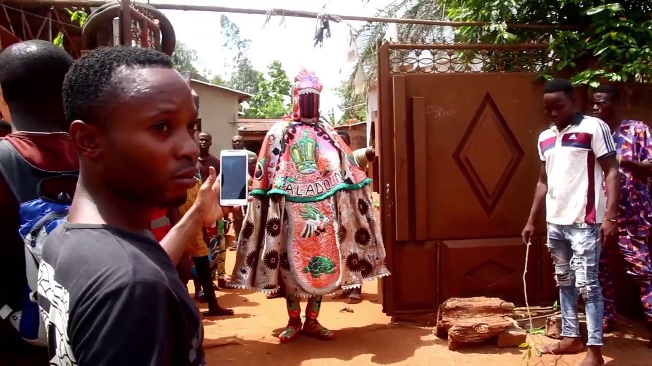 LA MEILLEURE DANSE DES ÉGUNGUNS ( COUVANT AKOUÈDJÈNANDOU - GNIMADI  DE POBE / ÉDITION 2019)