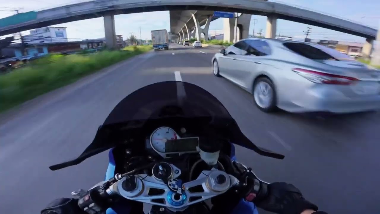 ขับรถเล่นหากินเบียร์🤣🤣 #GUขี่S1000 #บักหลามช่างหนุ่ม #bmws1000rr #bikelife #biker 