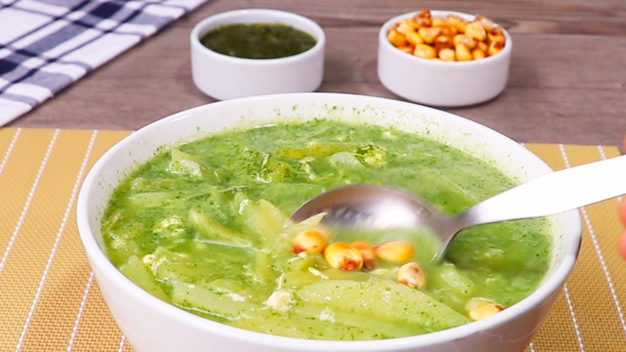 Sopa verde con 7 hierbas recta rápida y fácil | A COCINAR