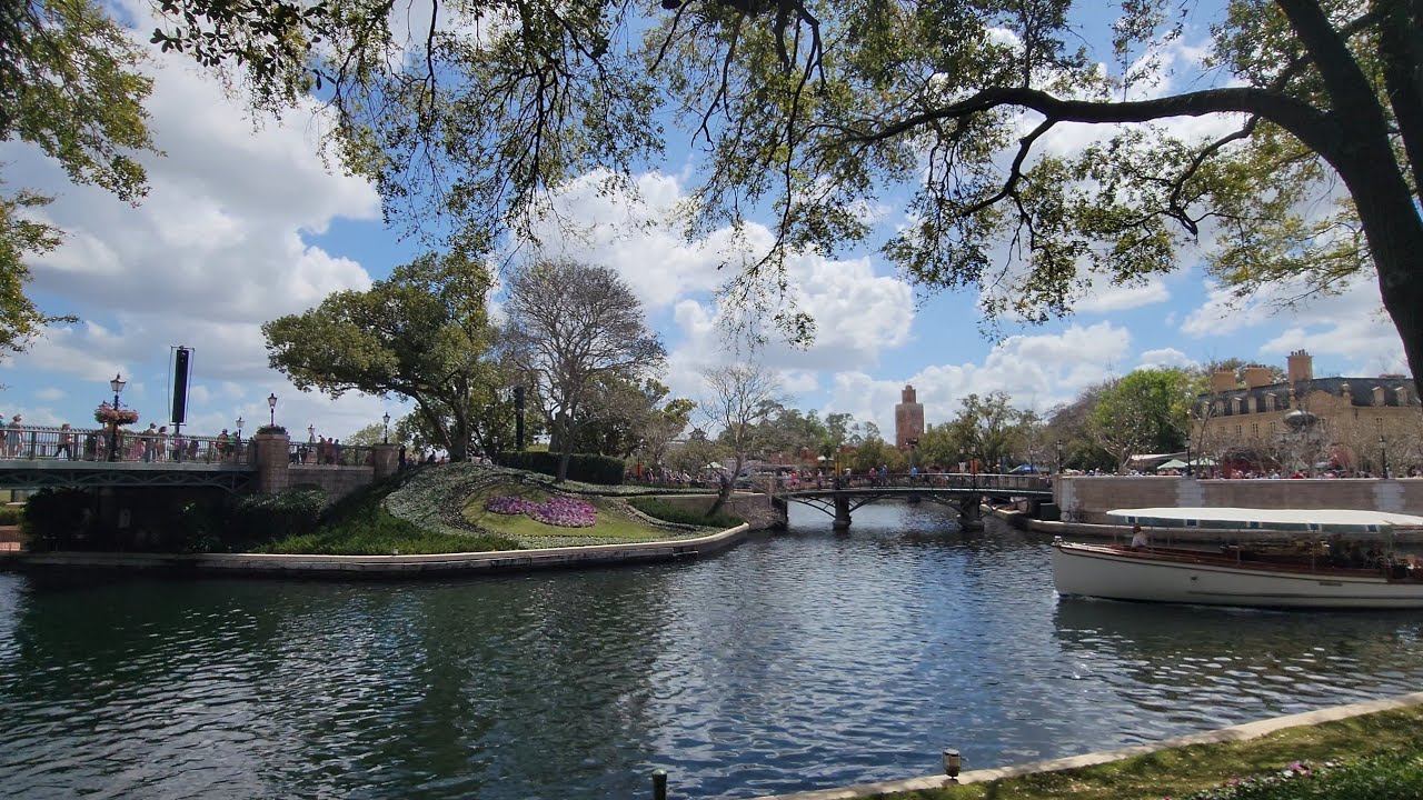 📍 You Are Here - Epcot International Gateway during the 2026 International Flower & Garden Festival