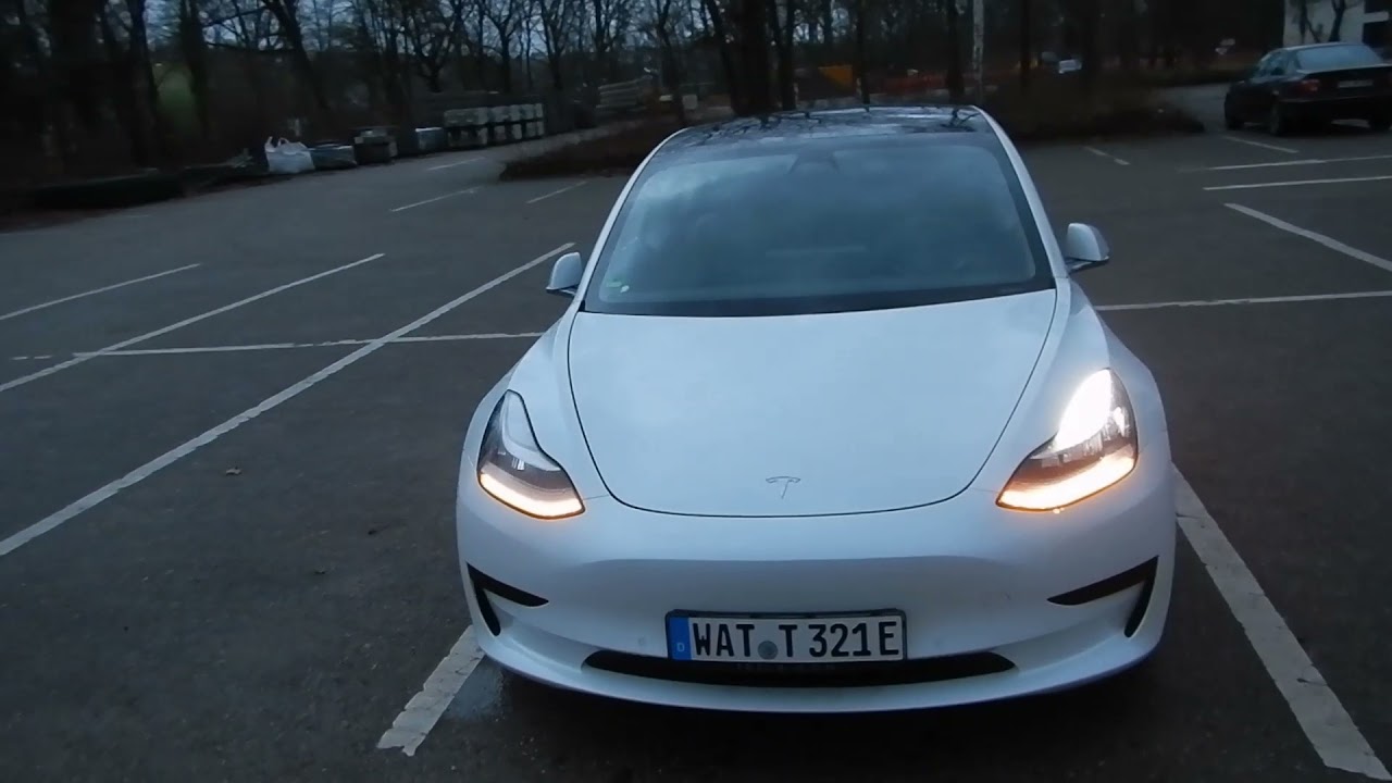 Tesla Light Show - We Will Rock You - Queen