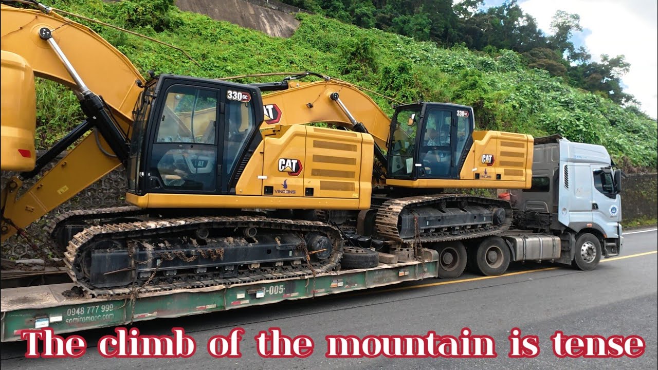 Heart-Stopping Moment: Overloaded Truck Struggles Uphill with 3 Heavy Excavators