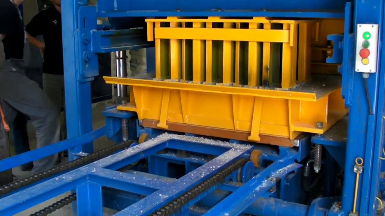 ROMETA 1010 compact in-line Cement Block making machine