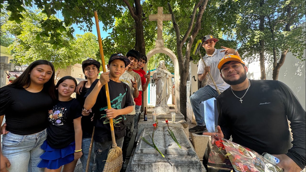 VISITAMOS FAMILIARES AL PANTEÓN EL DÍA DE MUERTOS CON LOS SOÑADORES 🕯️🪦💀/ Grillo La Duda