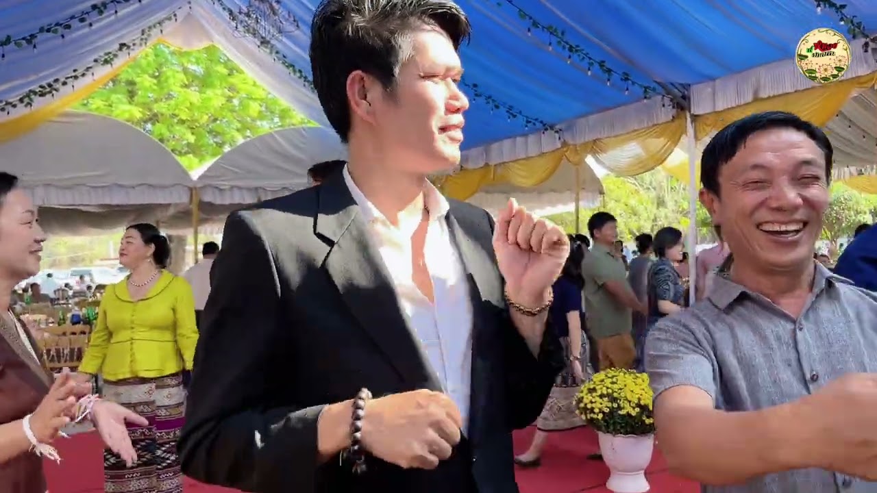 ม่วนหลายบุญขึ้นบ้านใหม่ สปป.ลาว