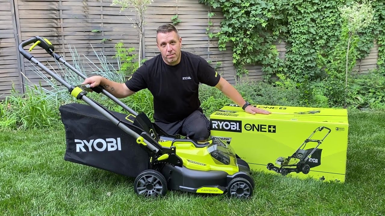 RYOBI® RYOBI AKKUMULÁTOROS, SZÉNKEFE NÉLKÜLI, 40 CM-ES FŰNYÍRÓ - Gábor értékelése