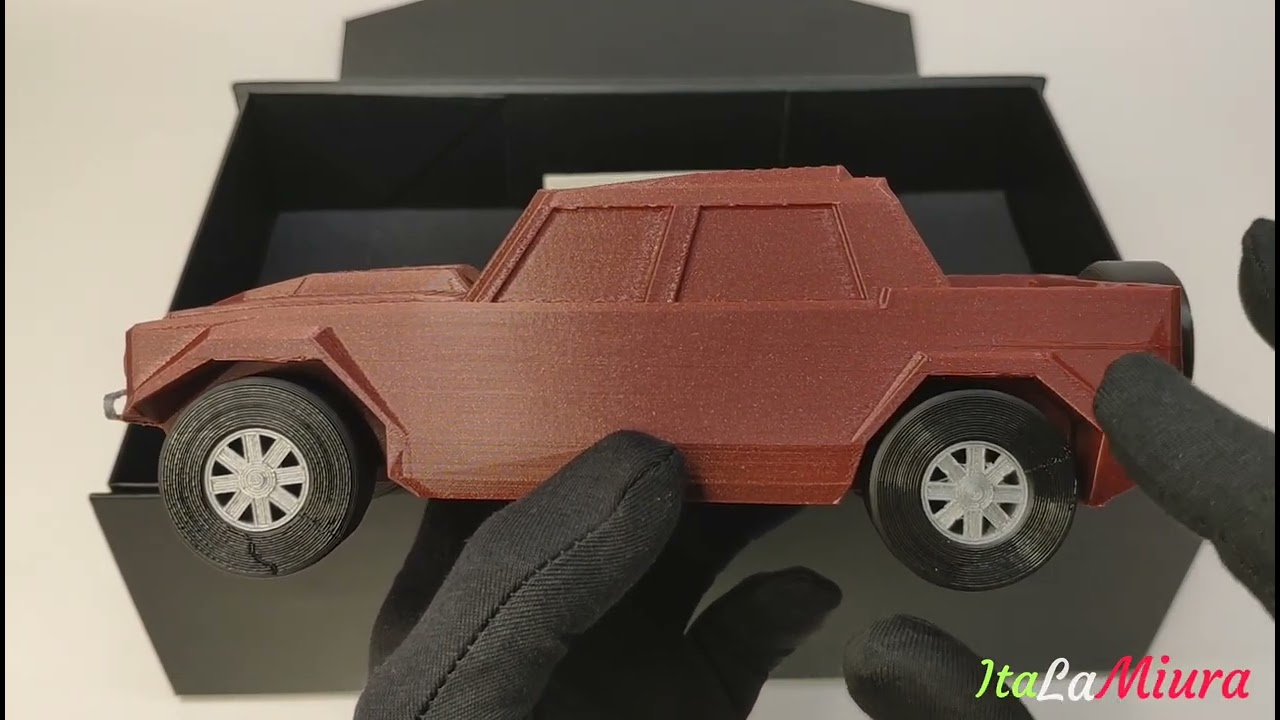 1:24 Lamborghini LM002 by DELMAN