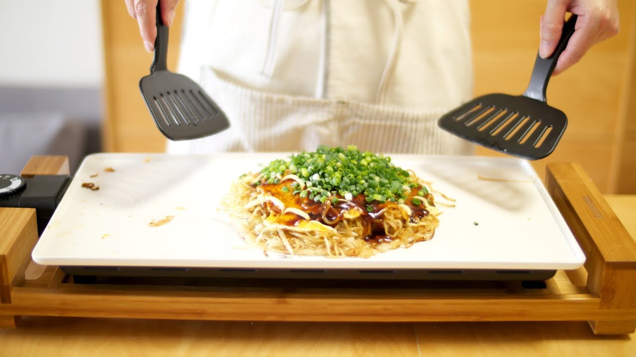 Okonomiyaki in the morning お好み焼きを美白な朝に