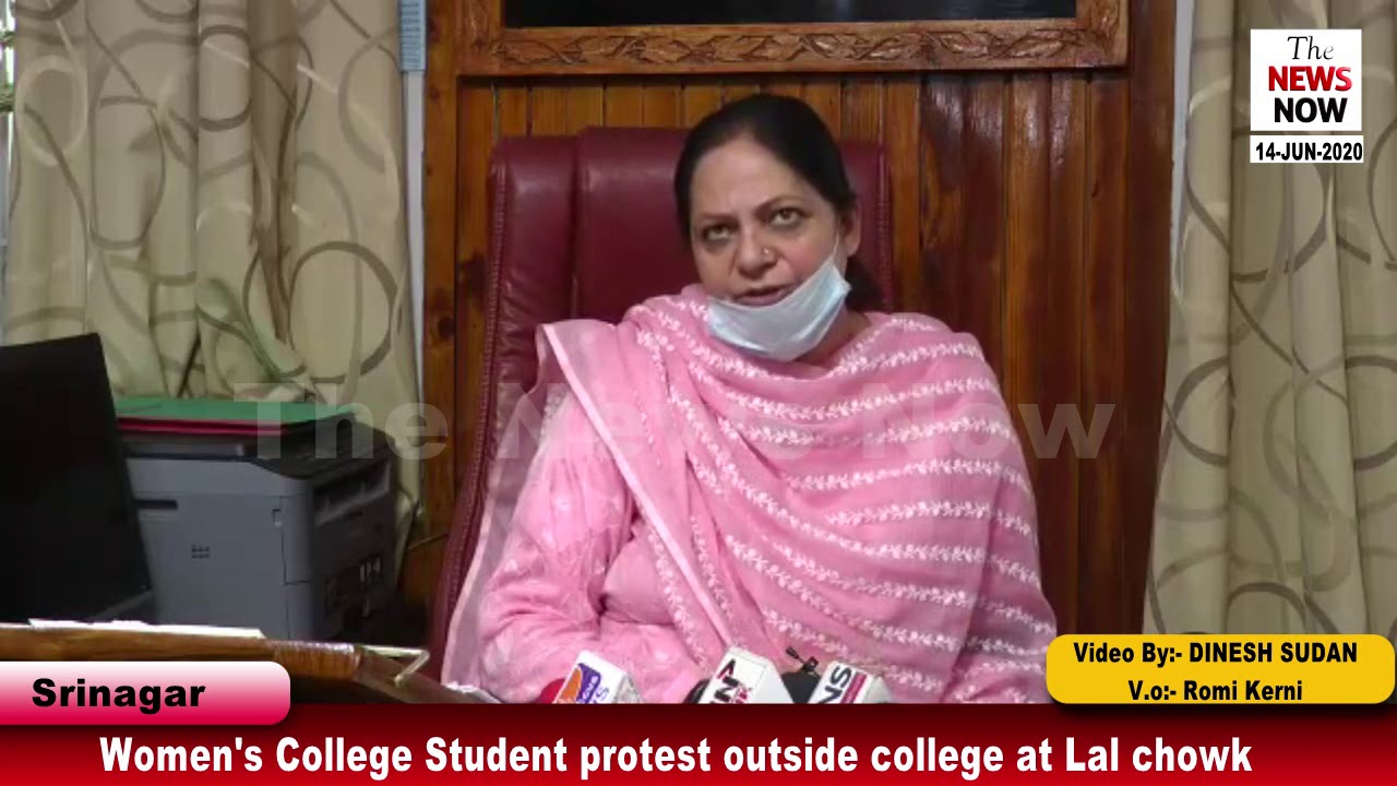 Women's College Student protest outside college at Lal chowk