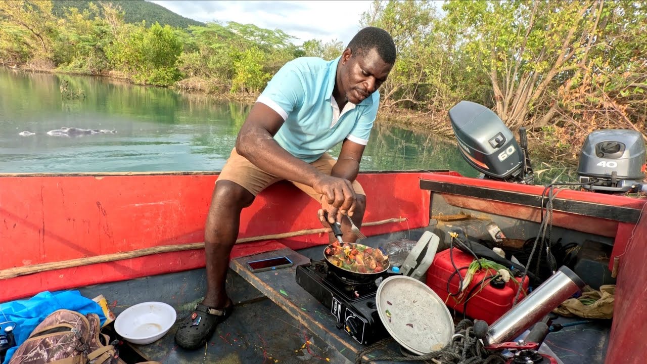 Solo Survival hunting cooking in crocodile territory