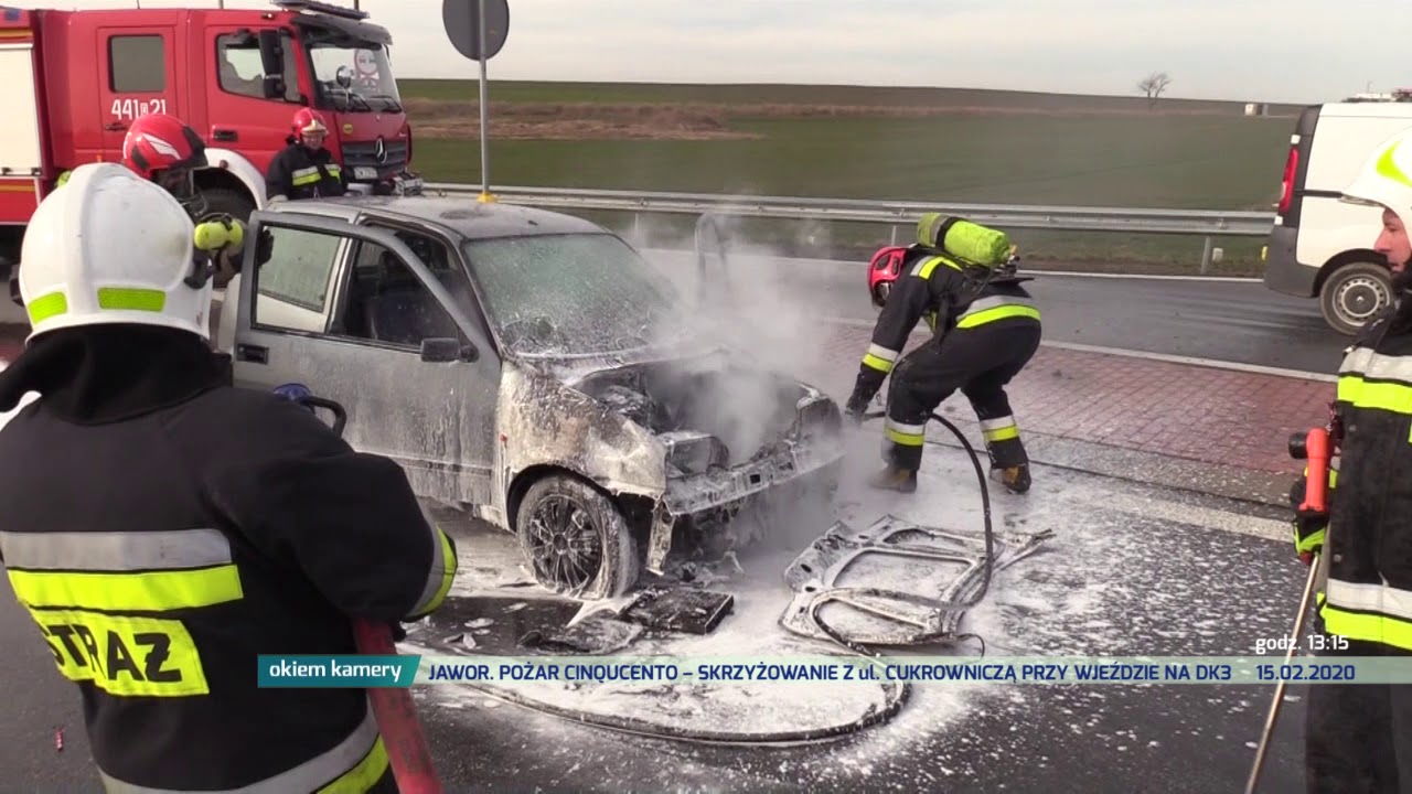 JAWOR. Pożar Cinquecento przy wjeździe na DK3