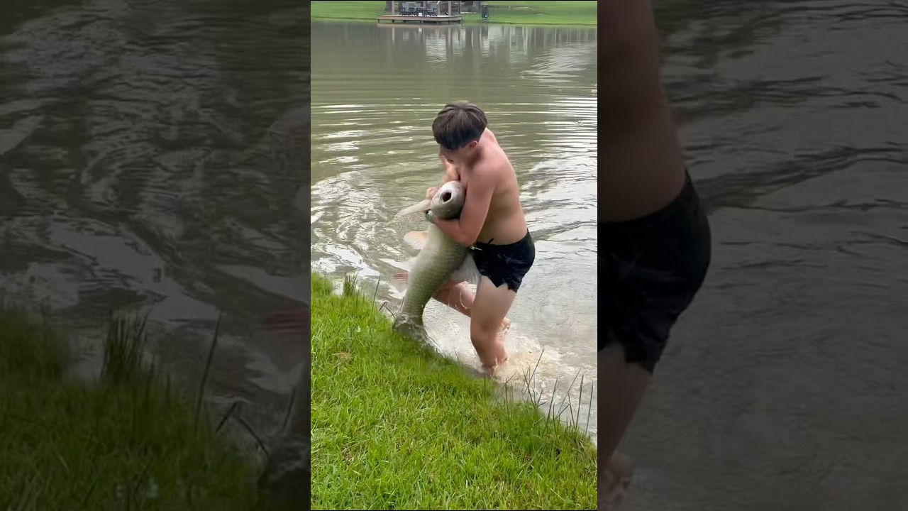 DON&rsquo;T LET HIM GO!  Biggest Fish Ever!  🐠
