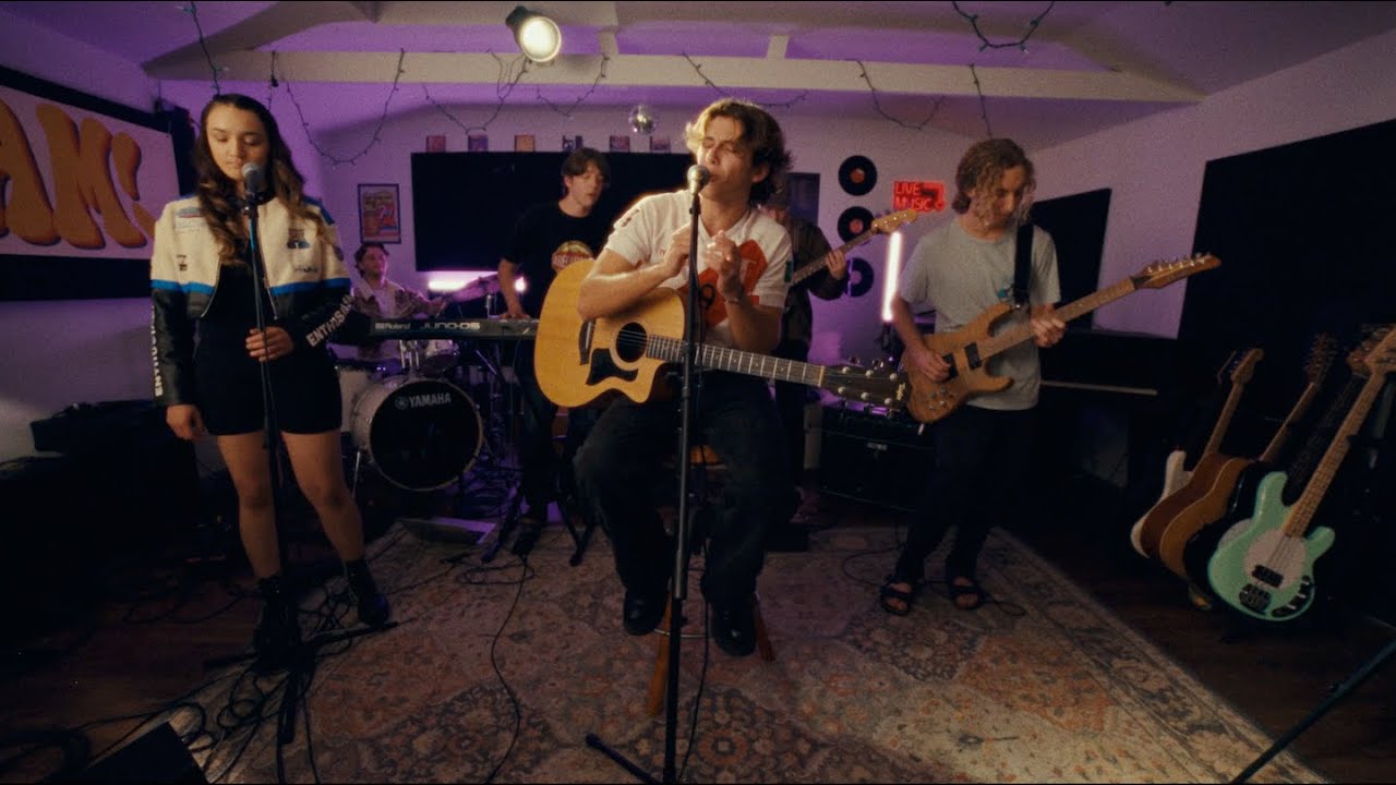 Telepatía ft. Alejandro | JAM!