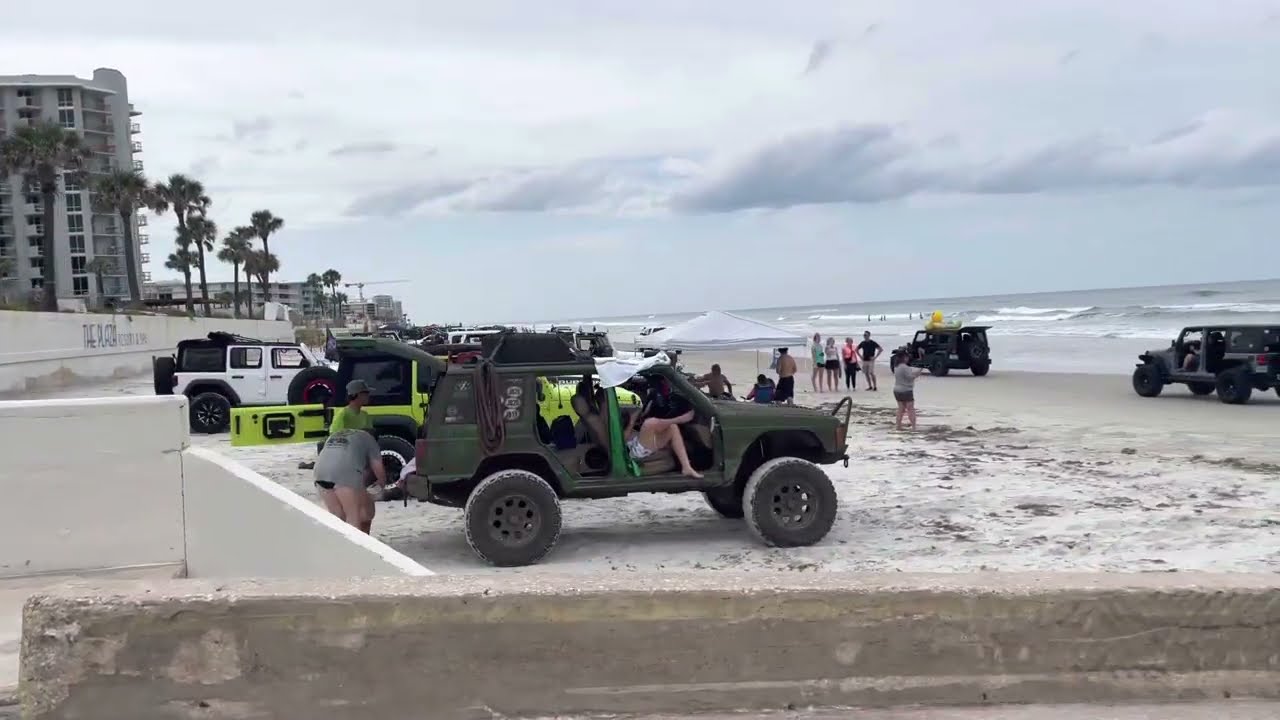 Jeepbeach 2023 beach cruise went ducking crazy (Friday) #jeepbeach #jeeplife #jeepwave #jeep