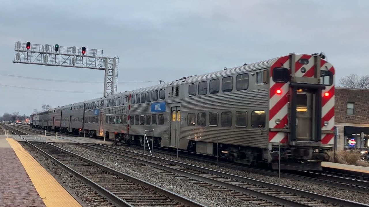 Racetrack railfanning in Berwyn, 1/9/26