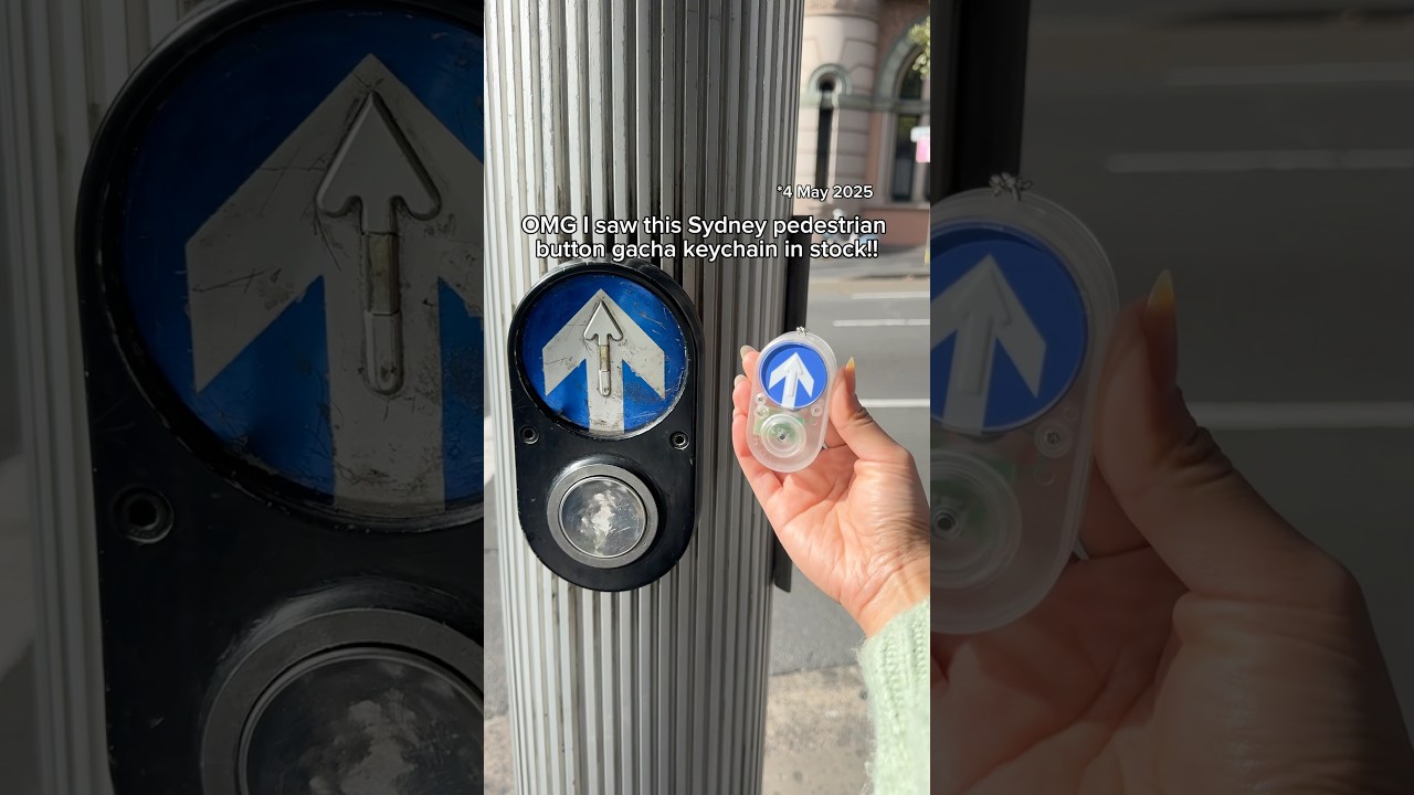Sydney pedestrian button keychain!! #sydney #gachaclub #sydneyblogger #souvenir