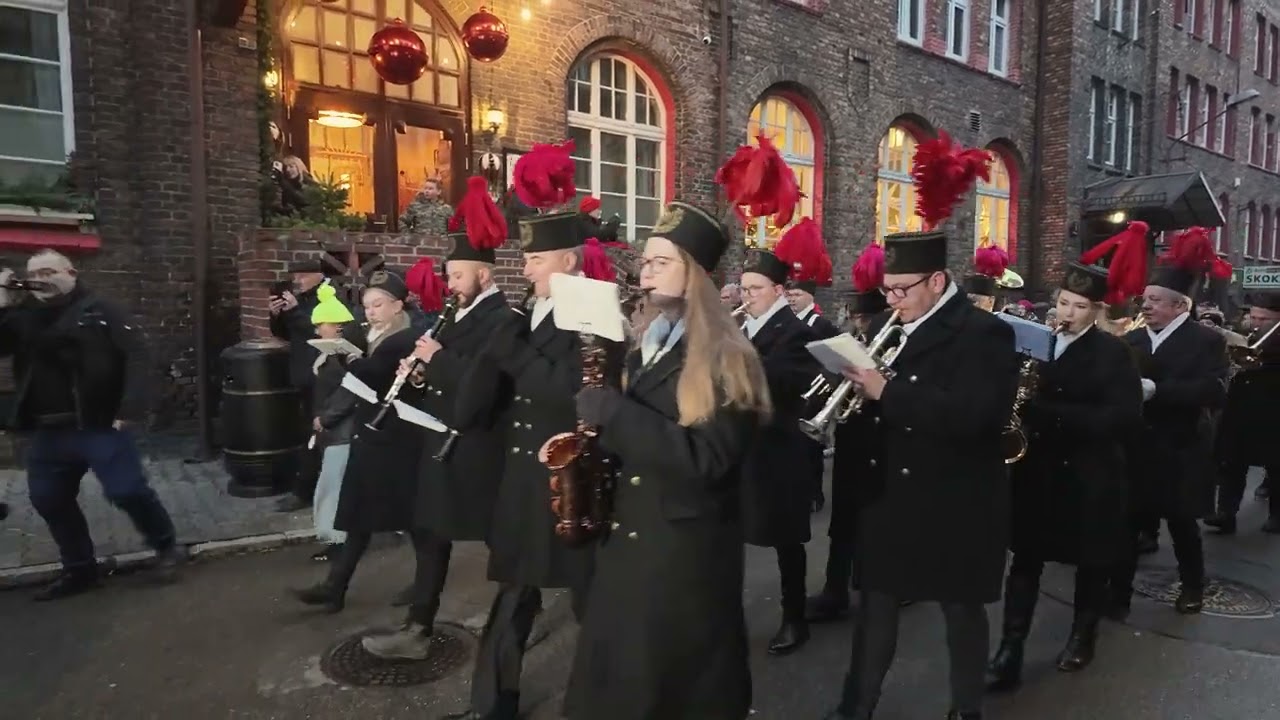 Barbórkowa Pobudka 2024 🎺 Orkiestra Górnicza na Nikiszowcu w Katowicach