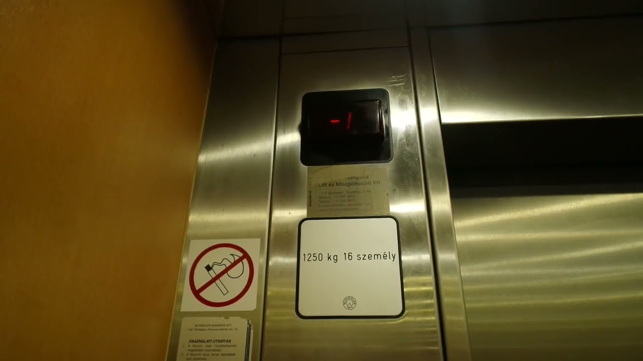 Amazing 1984 Schindler traction elevators/lifts in Danubius Hotel Arena, Budapest, Hungary