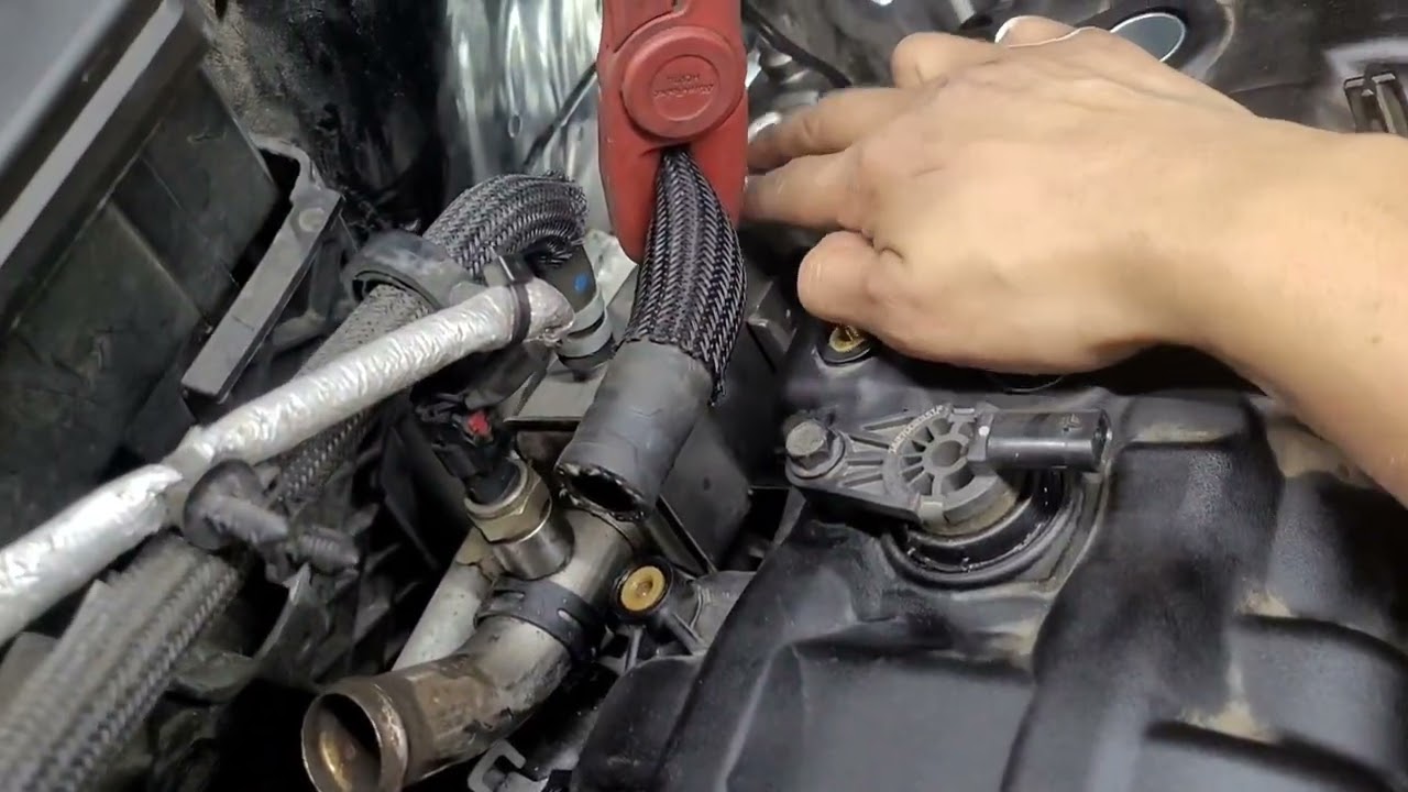 2019 jeep grand cherokee 3.6l right side valve cover removal tip!