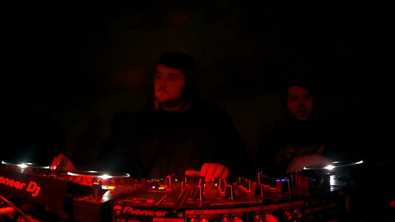 EXILE B2B STILLZ W/ ILLA + SPECIAL GUEST MC'S | DUCK DNB LIVE