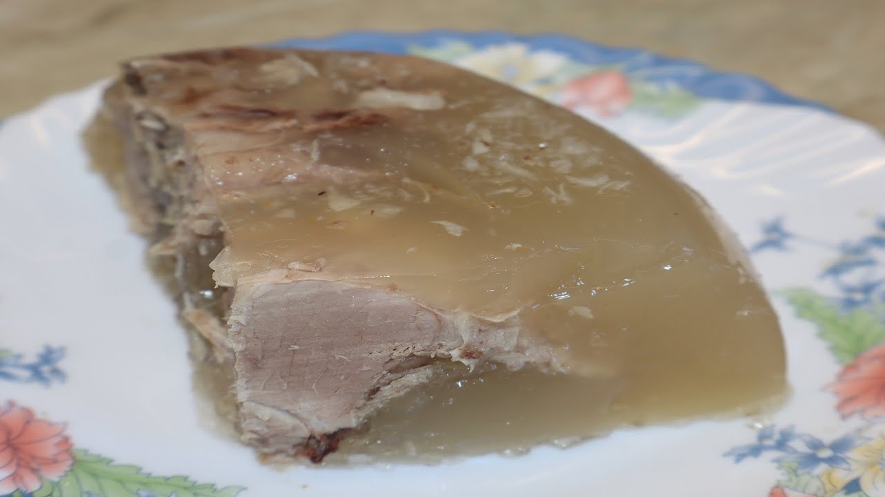 Piftie de porc traditionala romaneasca | Racitura cu picioare si rasol