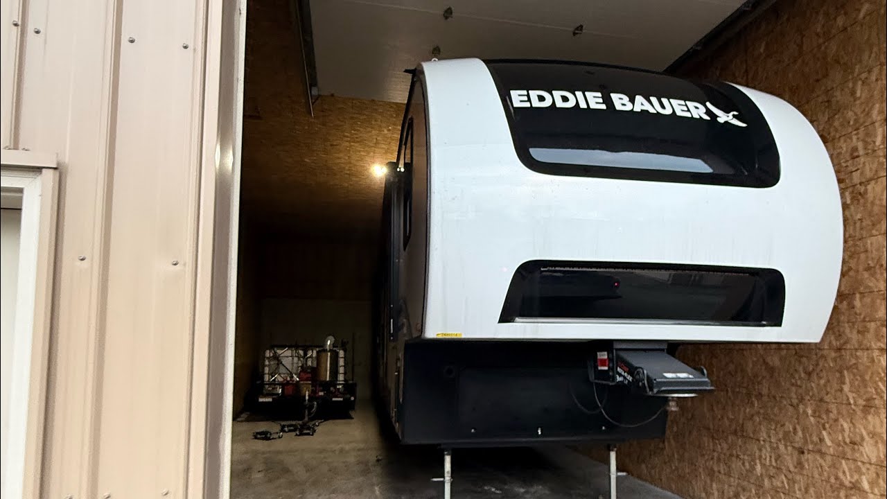 The 5th wheel is in for winter storage! #rvtransport #rvsidehustle #5thwheel #winterstorage #storage