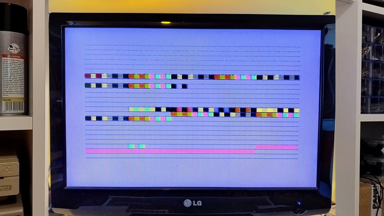 Commodore 64 Fixing a Black and Garbage Screen machine : Serial UK-B844068